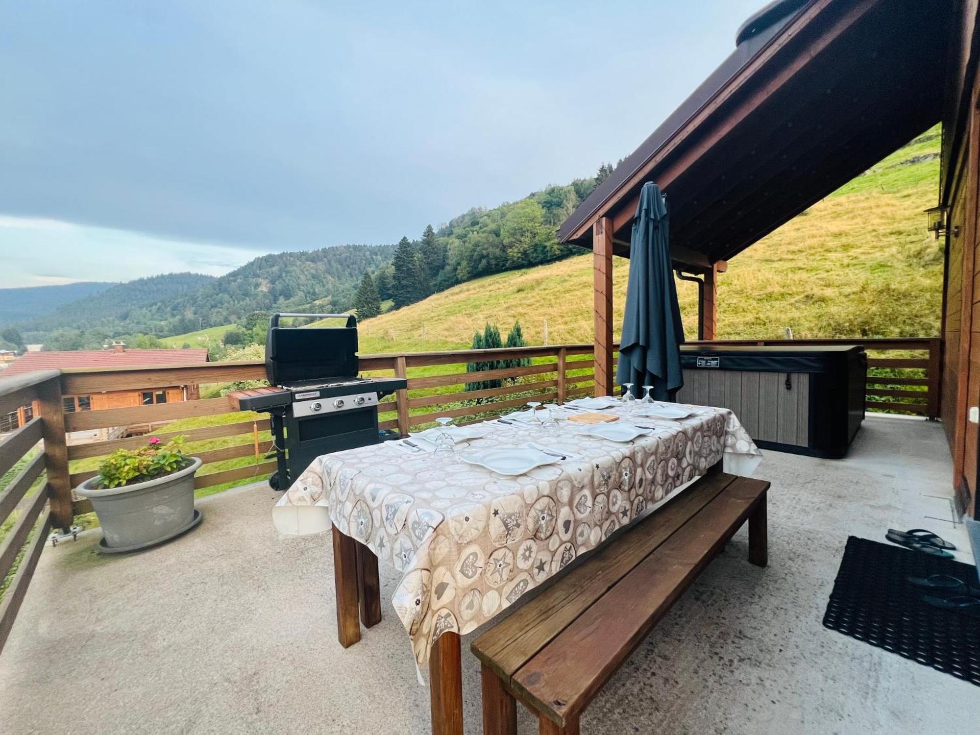 Вилла Casa De Monzel With 6-Person Jacuzzi & Panoramic View Ла-Бресс Экстерьер фото